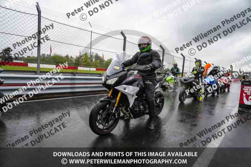 donington no limits trackday;donington park photographs;donington trackday photographs;no limits trackdays;peter wileman photography;trackday digital images;trackday photos